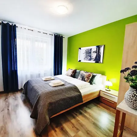 Апартаменты Sun&fun Pod Debami Nad Lomnica 1b I 2b- Blisko Centrum, Dworca Pkp, Sklepow W Otoczeniu Zieleni Карпач