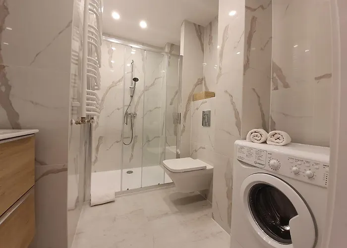 Sun&fun Pod Debami Nad Lomnica 1b I 2b- Blisko Centrum, Dworca Pkp, Sklepow W Otoczeniu Zieleni