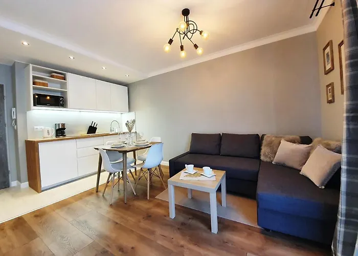 Sun&fun Pod Debami Nad Lomnica 1b I 2b- Blisko Centrum, Dworca Pkp, Sklepow W Otoczeniu Zieleni Appartement *