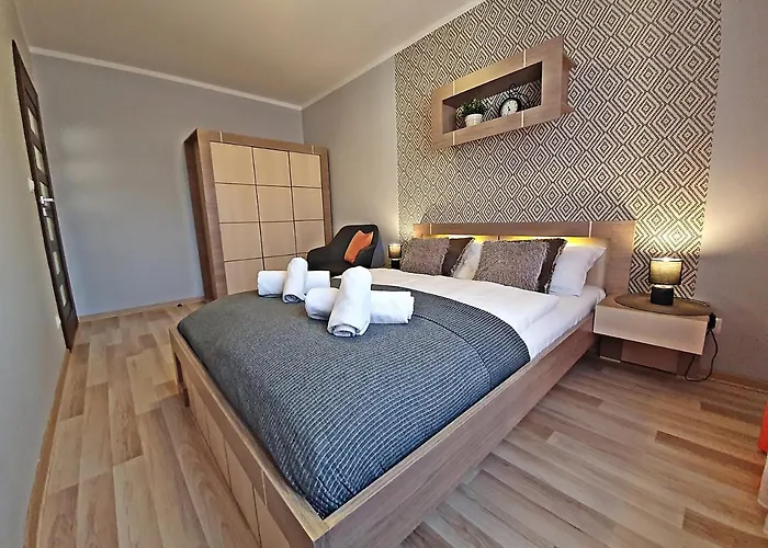 Sun&fun Pod Debami Nad Lomnica 1b I 2b- Blisko Centrum, Dworca Pkp, Sklepow W Otoczeniu Zieleni Apartmán *