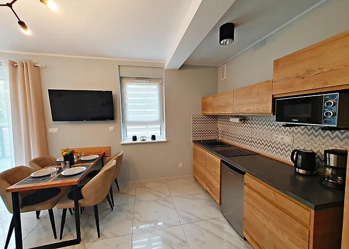 Apartmán Sun&fun Pod Debami Nad Lomnica 1b I 2b- Blisko Centrum, Dworca Pkp, Sklepow W Otoczeniu Zieleni