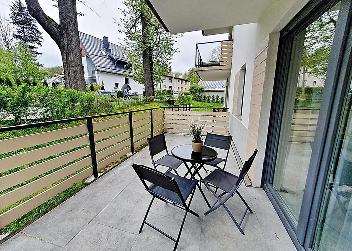 Sun&fun Pod Debami Nad Lomnica 1b I 2b- Blisko Centrum, Dworca Pkp, Sklepow W Otoczeniu Zieleni Apartmán *