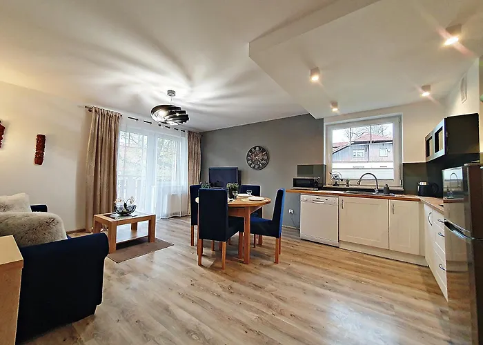 Sun&fun Pod Debami Nad Lomnica 1b I 2b- Blisko Centrum, Dworca Pkp, Sklepow W Otoczeniu Zieleni Apartmán Karpacz