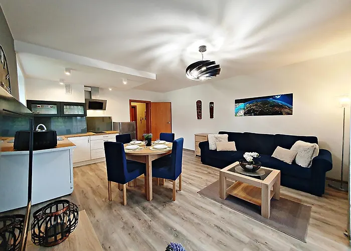 Sun&fun Pod Debami Nad Lomnica 1b I 2b- Blisko Centrum, Dworca Pkp, Sklepow W Otoczeniu Zieleni