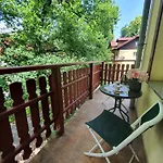 Sun&fun Pod Debami Nad Lomnica 1b I 2b- Blisko Centrum, Dworca Pkp, Sklepow W Otoczeniu Zieleni Апартаменты *