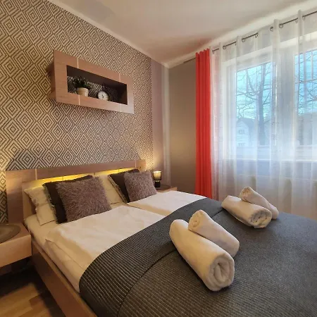 Sun&fun Pod Debami Nad Lomnica 1b I 2b- Blisko Centrum, Dworca Pkp, Sklepow W Otoczeniu Zieleni *