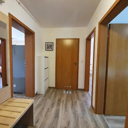 Sun&fun Pod Debami Nad Lomnica 1b I 2b- Blisko Centrum, Dworca Pkp, Sklepow W Otoczeniu Zieleni Διαμέρισμα