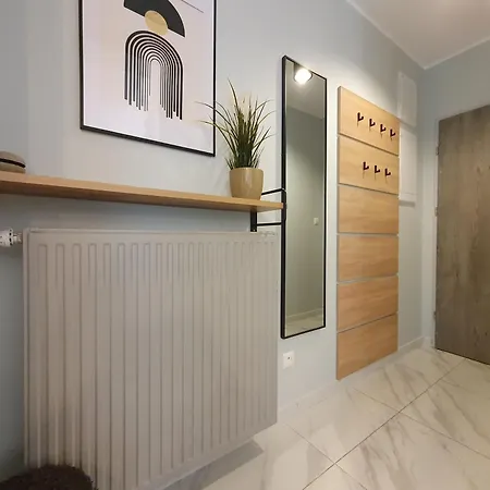 Sun&fun Pod Debami Nad Lomnica 1b I 2b- Blisko Centrum, Dworca Pkp, Sklepow W Otoczeniu Zieleni Apartment *