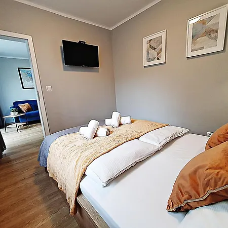 Sun&fun Pod Debami Nad Lomnica 1b I 2b- Blisko Centrum, Dworca Pkp, Sklepow W Otoczeniu Zieleni Διαμέρισμα