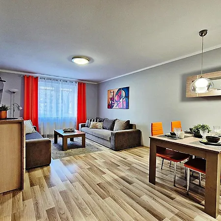 Sun&fun Pod Debami Nad Lomnica 1b I 2b- Blisko Centrum, Dworca Pkp, Sklepow W Otoczeniu Zieleni * 카르파츠