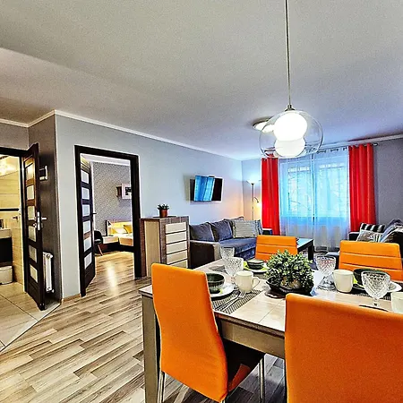 Sun&fun Pod Debami Nad Lomnica 1b I 2b- Blisko Centrum, Dworca Pkp, Sklepow W Otoczeniu Zieleni