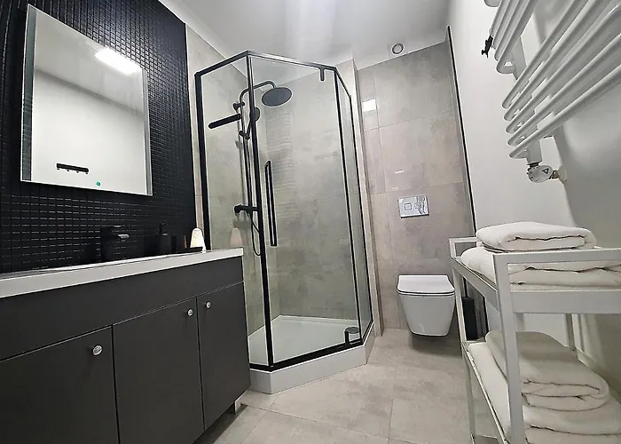 Sun&fun Pod Debami Nad Lomnica 1b I 2b- Blisko Centrum, Dworca Pkp, Sklepow W Otoczeniu Zieleni Appartement *