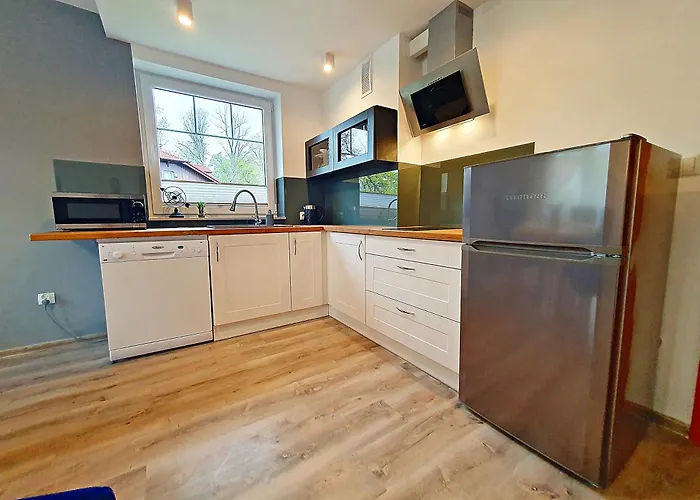 Sun&fun Pod Debami Nad Lomnica 1b I 2b- Blisko Centrum, Dworca Pkp, Sklepow W Otoczeniu Zieleni Appartement